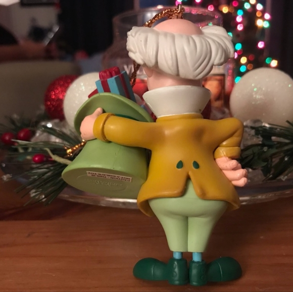 Walt Disney's Alice in wonderland Christmas collectable ornament(Mad Hatter) - Picture 3 of 4